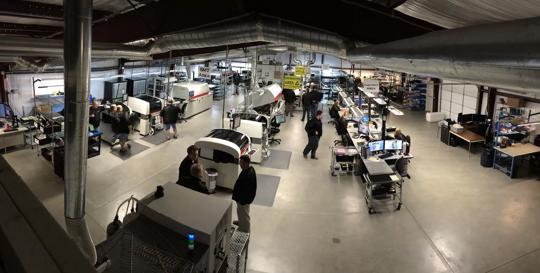 PCB assembly services pic